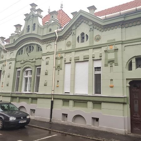 Apartament In Vila Secession Apartment Oradea Exterior photo